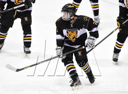 Thumbnail 1 in Daniel Hand vs. Amity Regional (CIAC DII Final) photogallery.