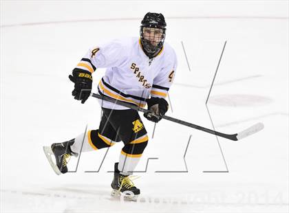 Thumbnail 2 in Daniel Hand vs. Amity Regional (CIAC DII Final) photogallery.