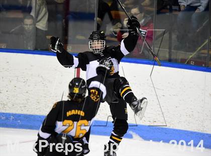 Thumbnail 2 in Daniel Hand vs. Amity Regional (CIAC DII Final) photogallery.