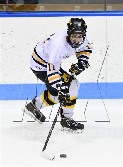 Thumbnail 2 in Daniel Hand vs. Amity Regional (CIAC DII Final) photogallery.