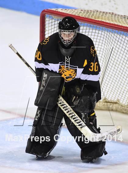 Thumbnail 2 in Daniel Hand vs. Amity Regional (CIAC DII Final) photogallery.