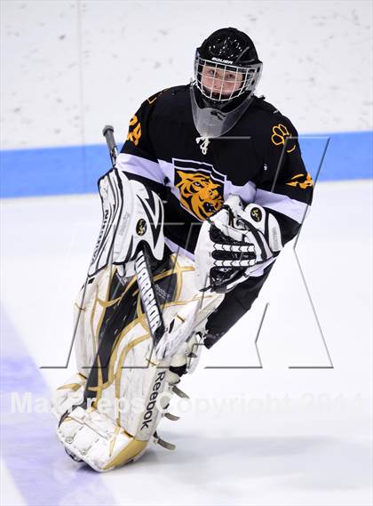 Thumbnail 1 in Daniel Hand vs. Amity Regional (CIAC DII Final) photogallery.