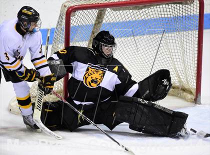 Thumbnail 1 in Daniel Hand vs. Amity Regional (CIAC DII Final) photogallery.