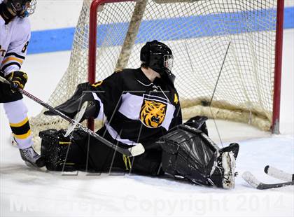 Thumbnail 3 in Daniel Hand vs. Amity Regional (CIAC DII Final) photogallery.