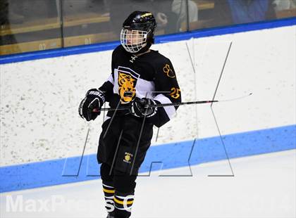 Thumbnail 3 in Daniel Hand vs. Amity Regional (CIAC DII Final) photogallery.