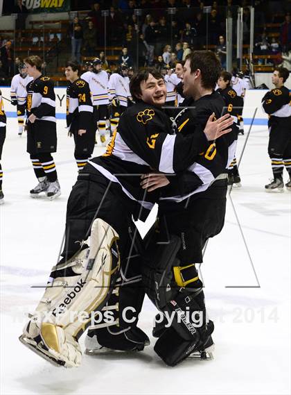 Thumbnail 3 in Daniel Hand vs. Amity Regional (CIAC DII Final) photogallery.