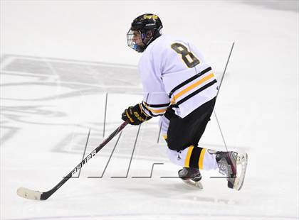 Thumbnail 3 in Daniel Hand vs. Amity Regional (CIAC DII Final) photogallery.