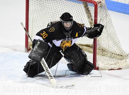 Thumbnail 3 in Daniel Hand vs. Amity Regional (CIAC DII Final) photogallery.