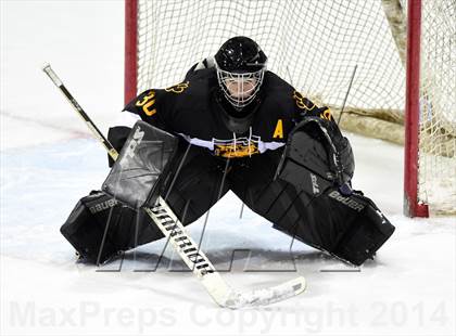 Thumbnail 2 in Daniel Hand vs. Amity Regional (CIAC DII Final) photogallery.