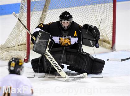 Thumbnail 2 in Daniel Hand vs. Amity Regional (CIAC DII Final) photogallery.