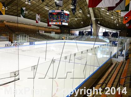 Thumbnail 3 in Daniel Hand vs. Amity Regional (CIAC DII Final) photogallery.