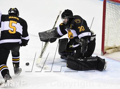Thumbnail 3 in Daniel Hand vs. Amity Regional (CIAC DII Final) photogallery.