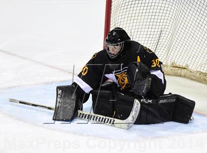 Thumbnail 3 in Daniel Hand vs. Amity Regional (CIAC DII Final) photogallery.