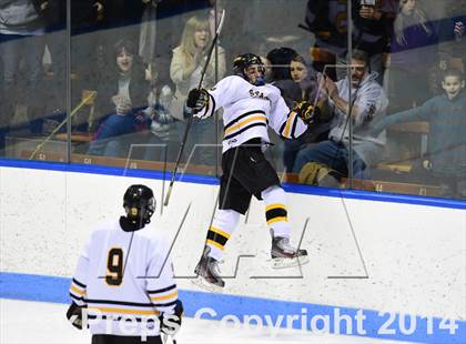 Thumbnail 3 in Daniel Hand vs. Amity Regional (CIAC DII Final) photogallery.