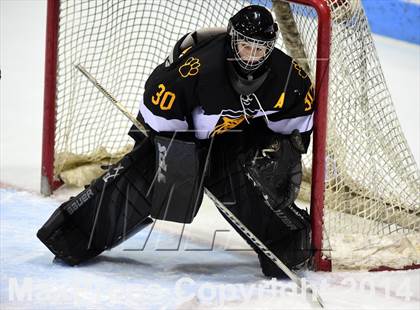 Thumbnail 3 in Daniel Hand vs. Amity Regional (CIAC DII Final) photogallery.