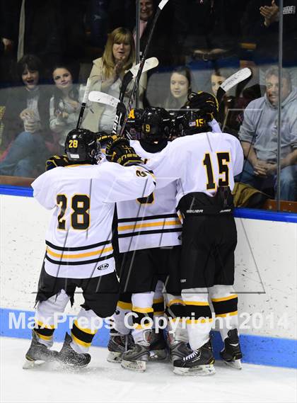 Thumbnail 1 in Daniel Hand vs. Amity Regional (CIAC DII Final) photogallery.