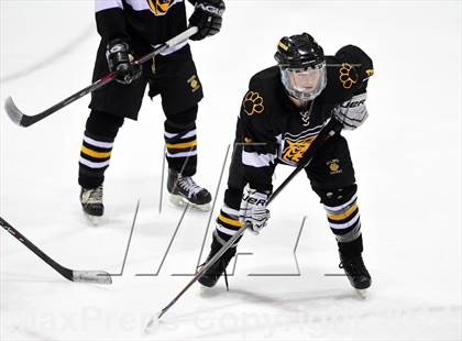 Thumbnail 2 in Daniel Hand vs. Amity Regional (CIAC DII Final) photogallery.