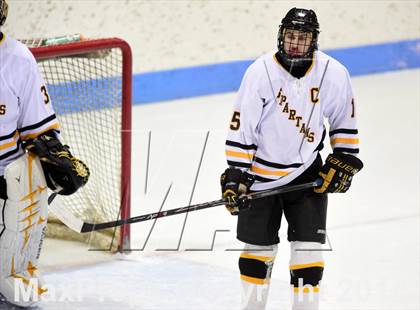 Thumbnail 2 in Daniel Hand vs. Amity Regional (CIAC DII Final) photogallery.