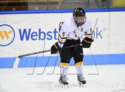 Thumbnail 2 in Daniel Hand vs. Amity Regional (CIAC DII Final) photogallery.