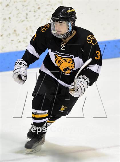 Thumbnail 1 in Daniel Hand vs. Amity Regional (CIAC DII Final) photogallery.