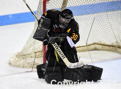 Thumbnail 2 in Daniel Hand vs. Amity Regional (CIAC DII Final) photogallery.
