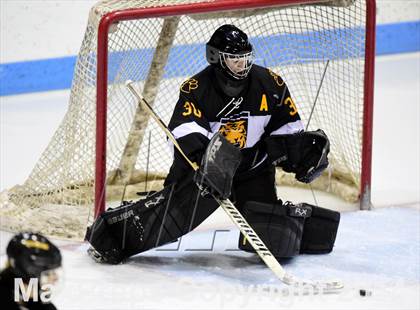 Thumbnail 3 in Daniel Hand vs. Amity Regional (CIAC DII Final) photogallery.
