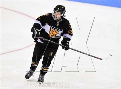 Thumbnail 1 in Daniel Hand vs. Amity Regional (CIAC DII Final) photogallery.