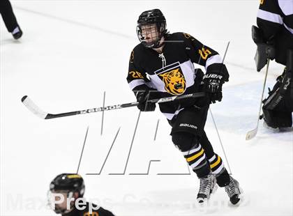 Thumbnail 2 in Daniel Hand vs. Amity Regional (CIAC DII Final) photogallery.
