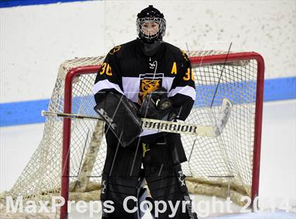 Thumbnail 3 in Daniel Hand vs. Amity Regional (CIAC DII Final) photogallery.