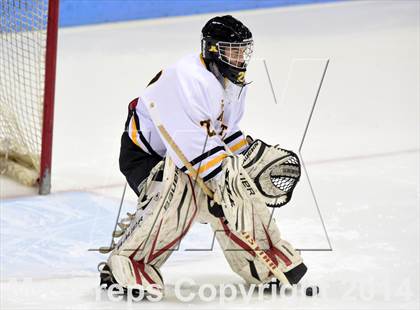 Thumbnail 3 in Daniel Hand vs. Amity Regional (CIAC DII Final) photogallery.