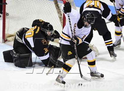 Thumbnail 2 in Daniel Hand vs. Amity Regional (CIAC DII Final) photogallery.