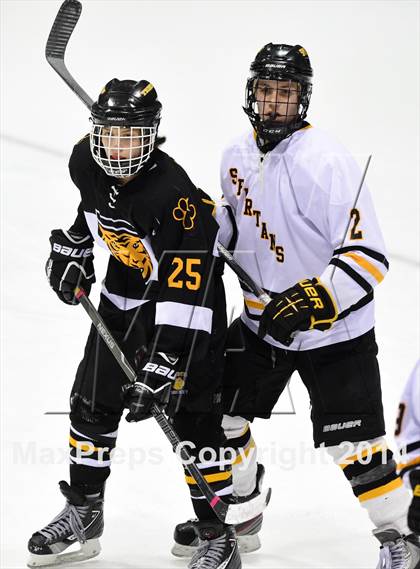Thumbnail 2 in Daniel Hand vs. Amity Regional (CIAC DII Final) photogallery.