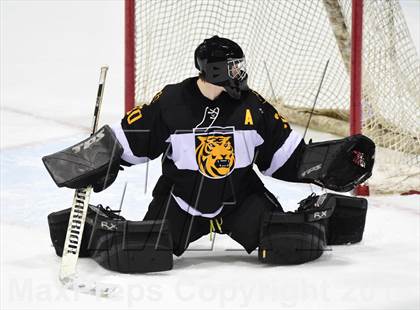 Thumbnail 3 in Daniel Hand vs. Amity Regional (CIAC DII Final) photogallery.