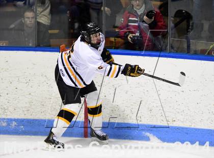 Thumbnail 3 in Daniel Hand vs. Amity Regional (CIAC DII Final) photogallery.