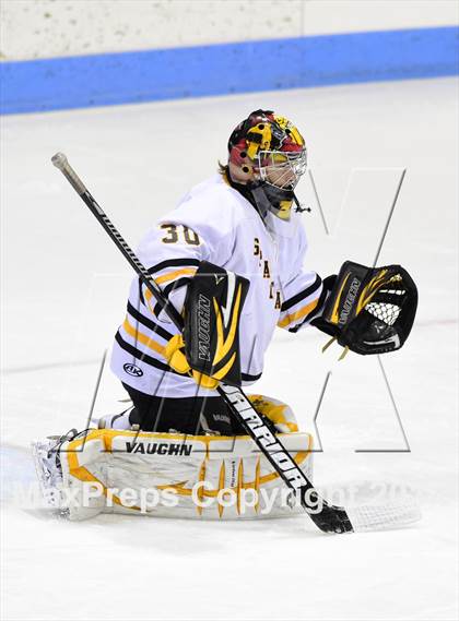 Thumbnail 3 in Daniel Hand vs. Amity Regional (CIAC DII Final) photogallery.