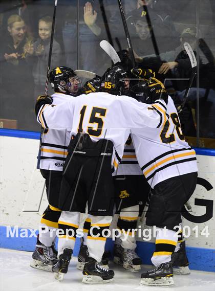 Thumbnail 2 in Daniel Hand vs. Amity Regional (CIAC DII Final) photogallery.