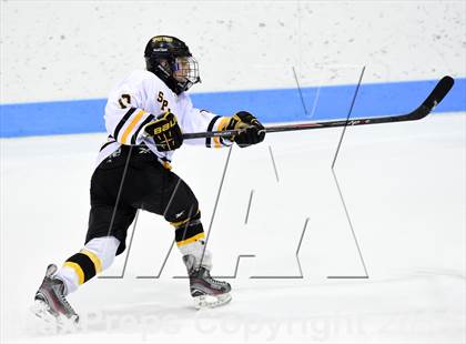 Thumbnail 3 in Daniel Hand vs. Amity Regional (CIAC DII Final) photogallery.