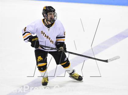 Thumbnail 3 in Daniel Hand vs. Amity Regional (CIAC DII Final) photogallery.