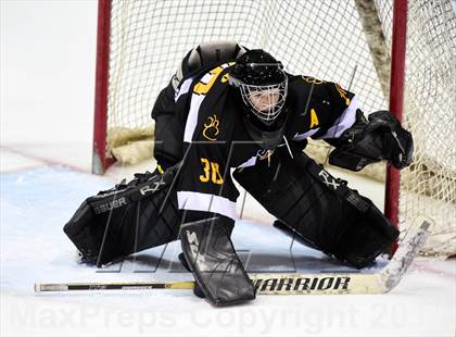 Thumbnail 3 in Daniel Hand vs. Amity Regional (CIAC DII Final) photogallery.