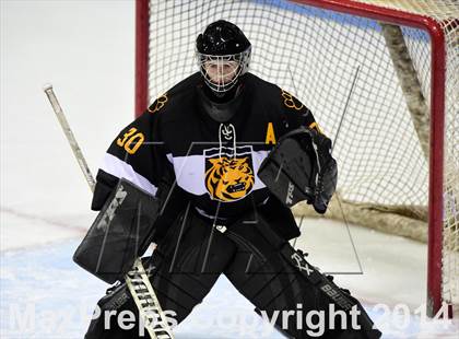 Thumbnail 3 in Daniel Hand vs. Amity Regional (CIAC DII Final) photogallery.