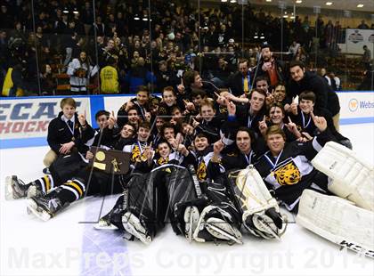 Thumbnail 2 in Daniel Hand vs. Amity Regional (CIAC DII Final) photogallery.