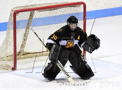 Thumbnail 3 in Daniel Hand vs. Amity Regional (CIAC DII Final) photogallery.