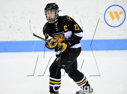 Thumbnail 2 in Daniel Hand vs. Amity Regional (CIAC DII Final) photogallery.