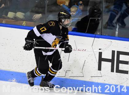 Thumbnail 1 in Daniel Hand vs. Amity Regional (CIAC DII Final) photogallery.