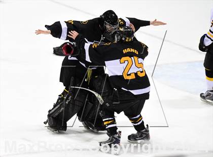 Thumbnail 3 in Daniel Hand vs. Amity Regional (CIAC DII Final) photogallery.