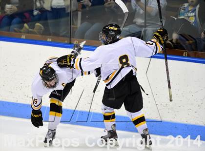 Thumbnail 2 in Daniel Hand vs. Amity Regional (CIAC DII Final) photogallery.