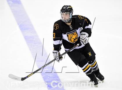 Thumbnail 2 in Daniel Hand vs. Amity Regional (CIAC DII Final) photogallery.