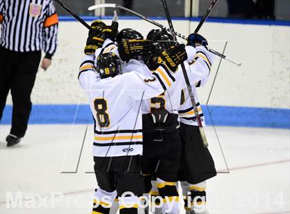 Thumbnail 1 in Daniel Hand vs. Amity Regional (CIAC DII Final) photogallery.