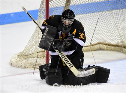 Thumbnail 1 in Daniel Hand vs. Amity Regional (CIAC DII Final) photogallery.