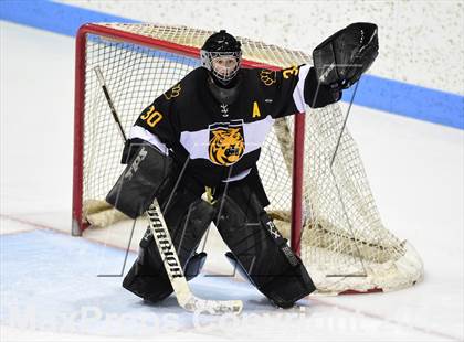 Thumbnail 3 in Daniel Hand vs. Amity Regional (CIAC DII Final) photogallery.